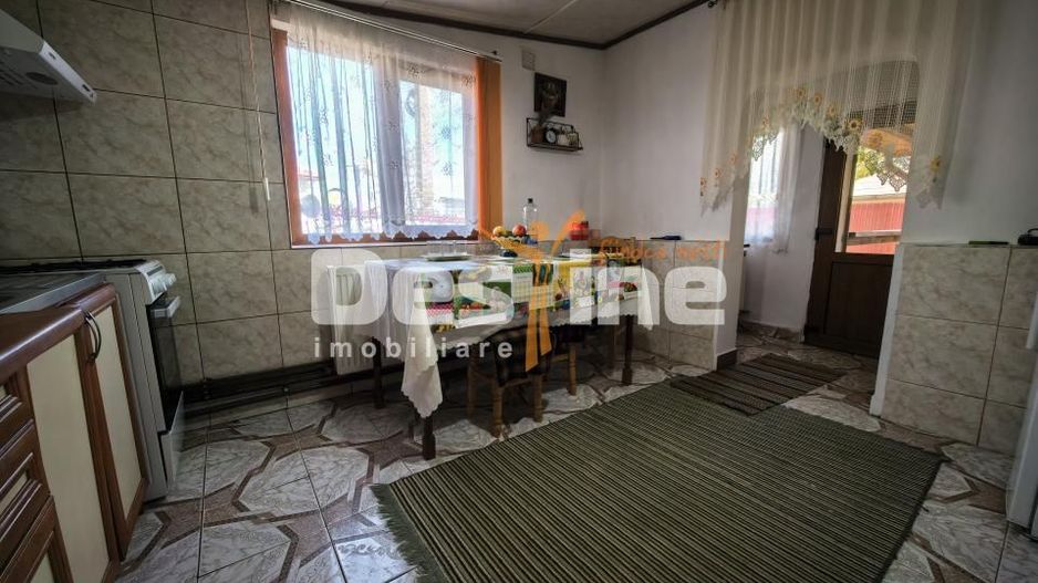 Casă 4 camere și 720 mp teren + beci și anexe - Poză 14