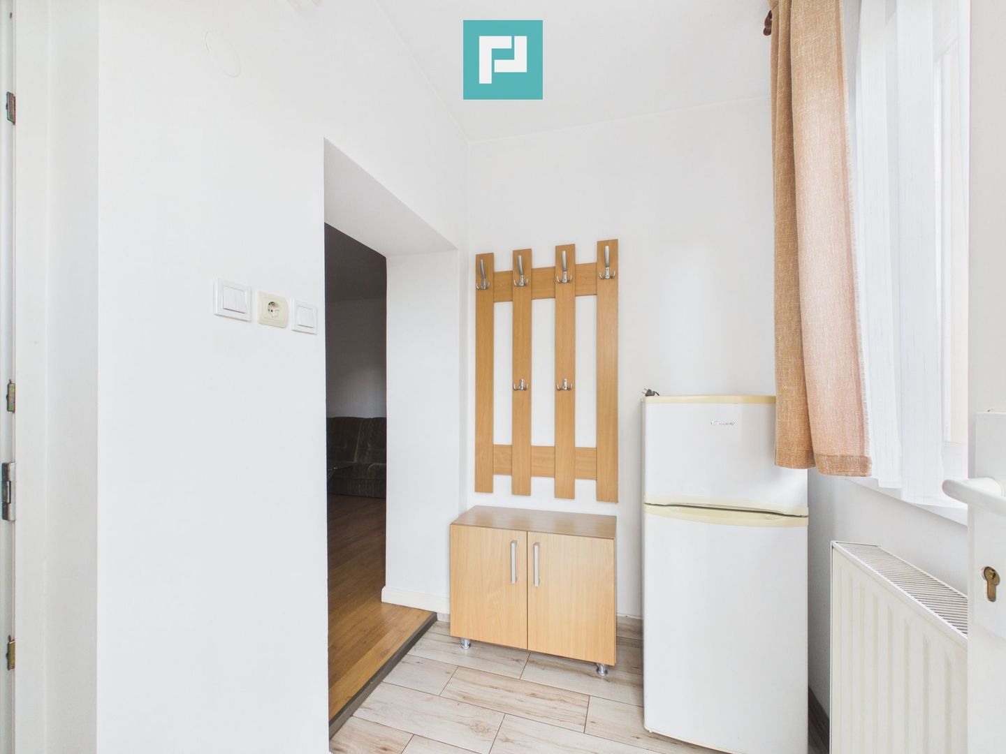 Casă cu 2 apartamente în Grădiște - Poză 13