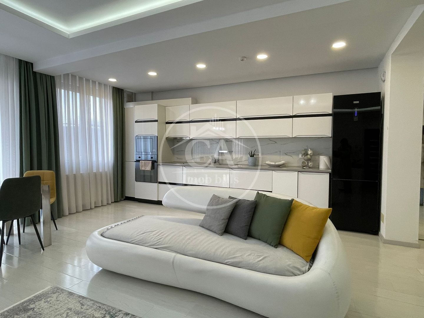 Apartament cu 2 camere de inchiriat în blocurile  ARED, Oradea - Poză 4