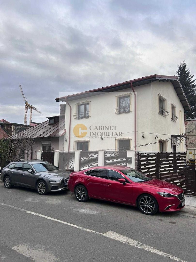 Vilă Clasică, Construcție Nouă, de Vânzare în Zona Domenii - Grivița - Poză 1