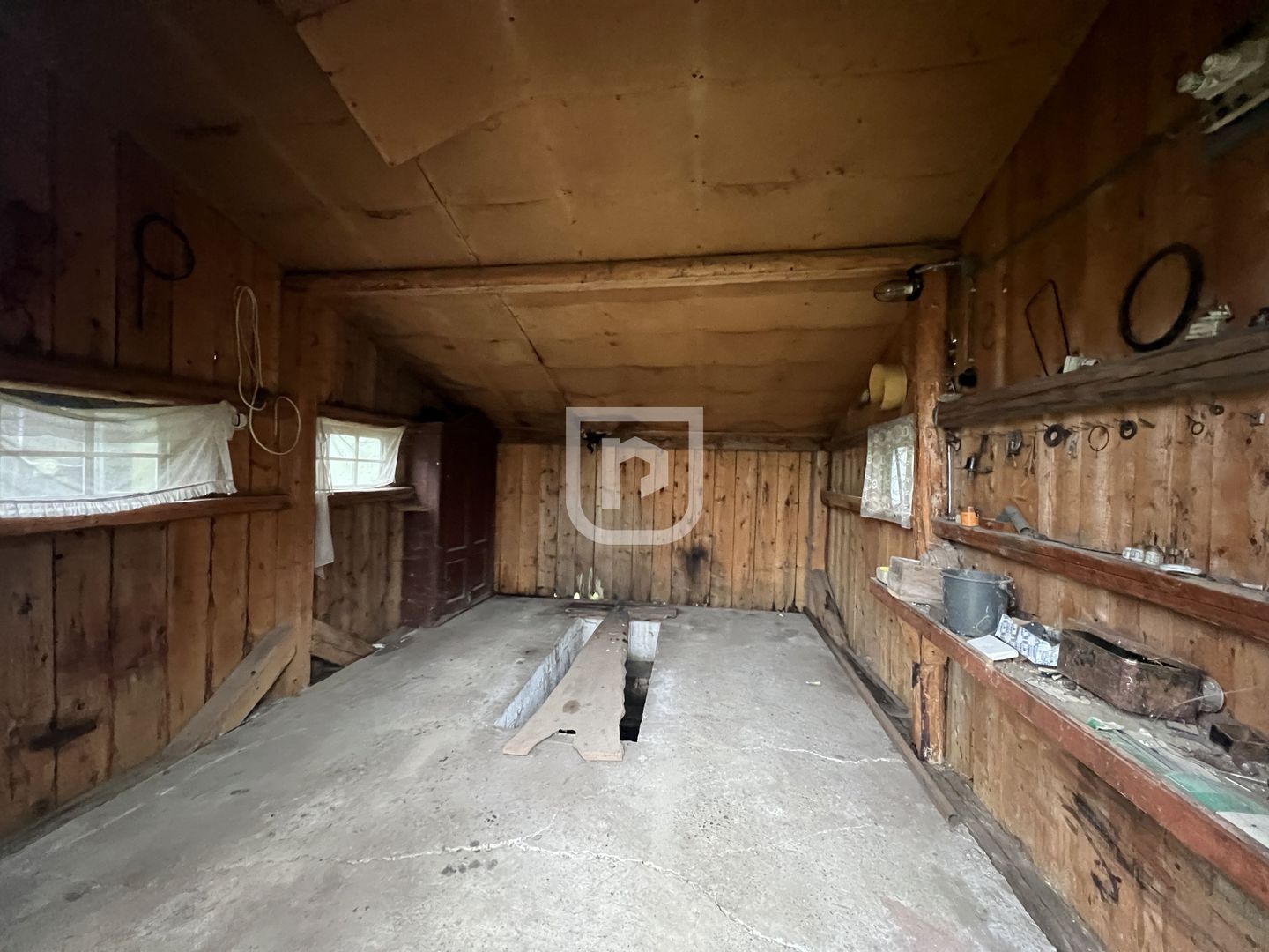 De vanzare casa, atelier fierarie, 4 anexe - 2507 mp in Manastirea Humorului - Poză 10