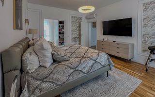 Vilă individuală elegantă, complet mobilată și utilată, lângă parcul și pădurea din Corbeanca - Poză 24