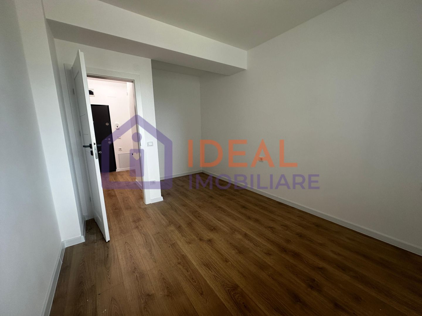 🏡 Apartament 3 camere și balcon- LA CHEIE, zona Calea Surii Mici - Poză 8
