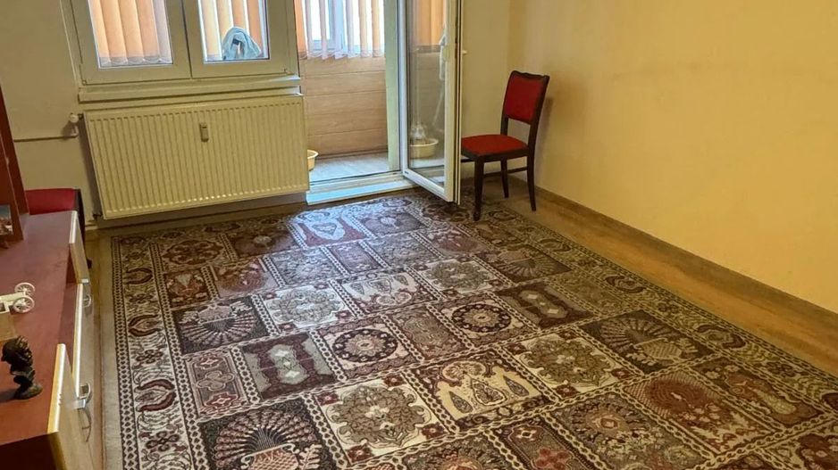 Vand apartament 3 camere, Zona Soarelui, Mobilat si Utilat, Garaj in baterie - Poză 2