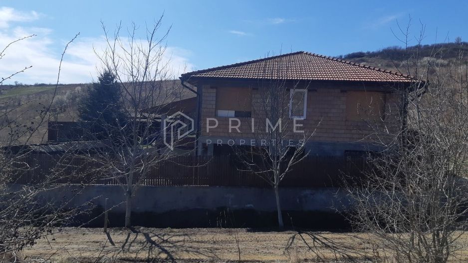 Casa la rosu de vânzare sau schimb cu apartament în Tg Mureș - Poză 8