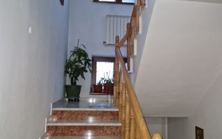 Casă spațioasă, cu teren generos – Alexandria, jud. Teleorman - Poză 8