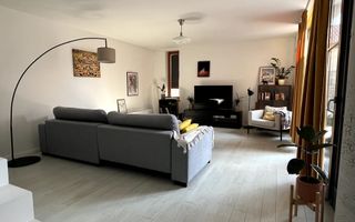 Locuinta spatioasa in triplex - Poză 2