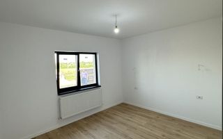 Casă de vânzare în Ciurbești, Miroslava – 4 camere, 85 mp utili, teren 400 mp - Poză 4