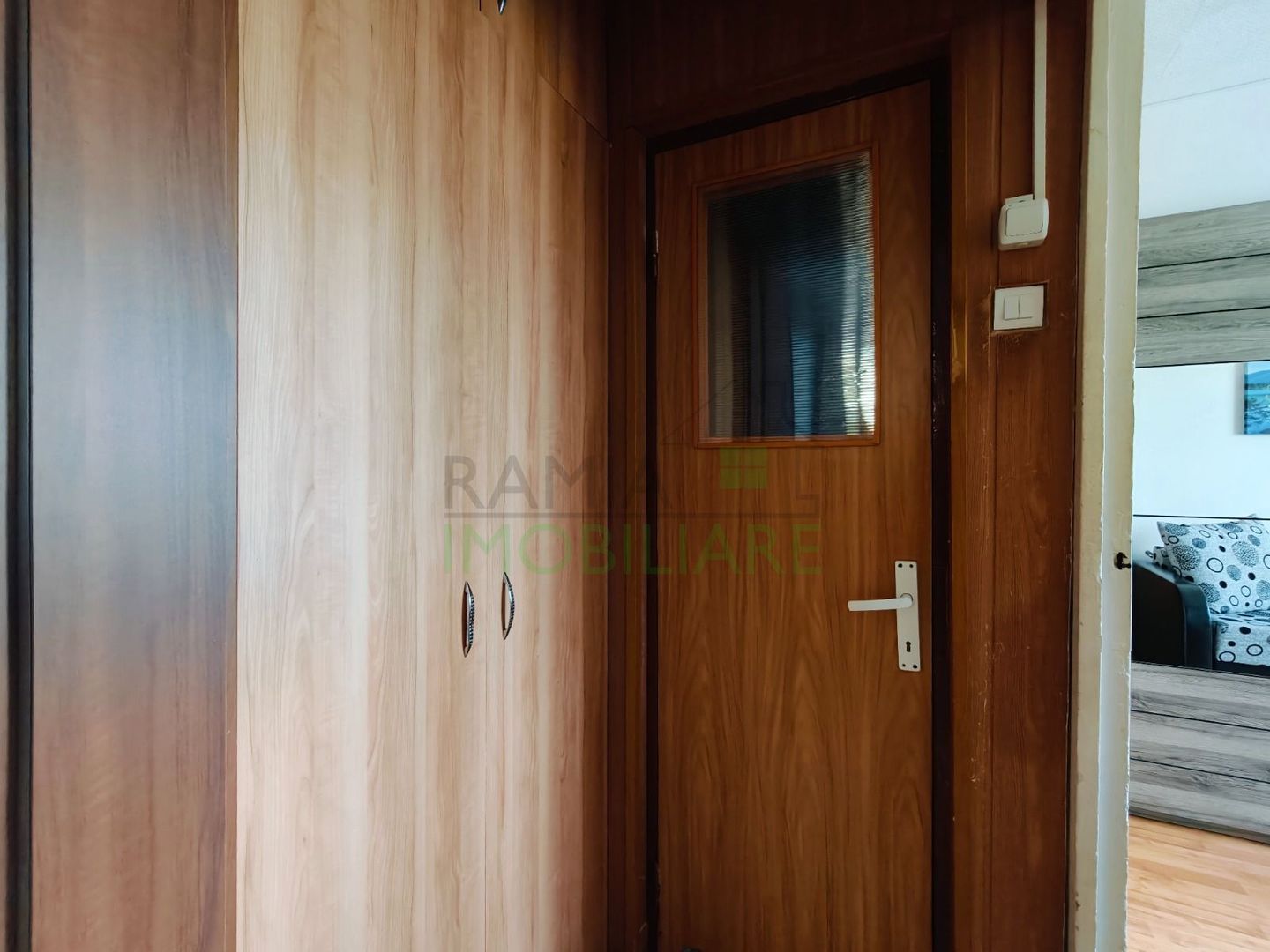 Apartament 3 camere, Cartierul Florilor, Boxă și parcare - Poză 16