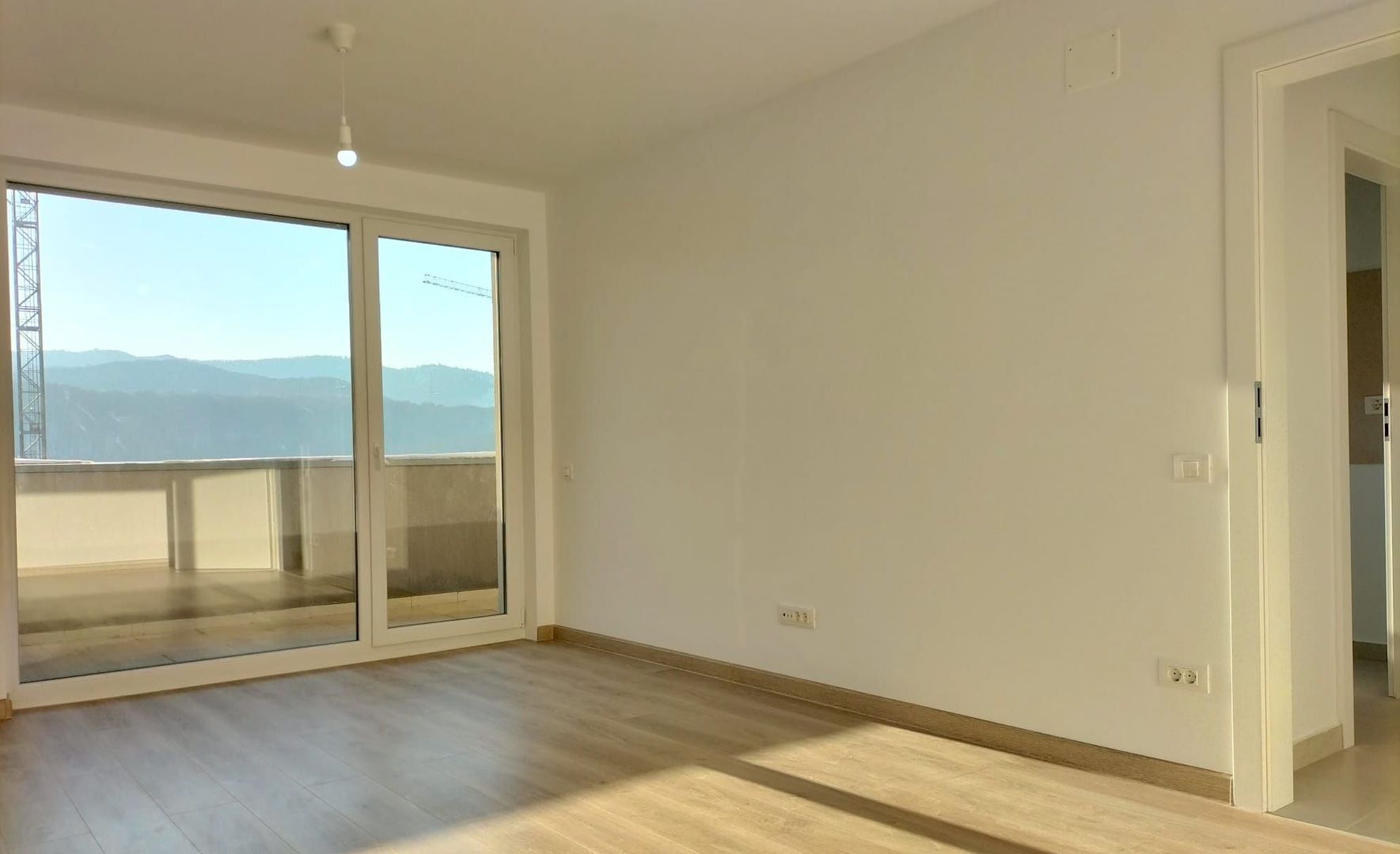 Apartament 2 camere nemobilat  Urban Plaza - Poză 1