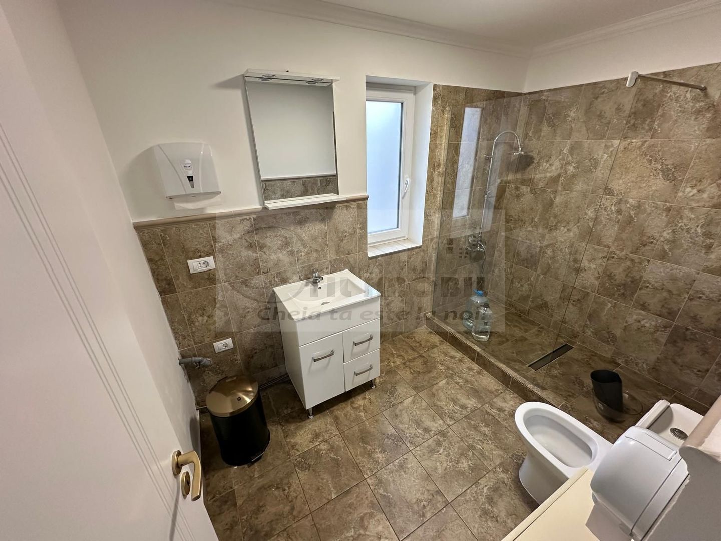 Casa Valea Lupului, 112 mp, curte 336 mp, AC, alarmă, 240.000 € - Poză 10