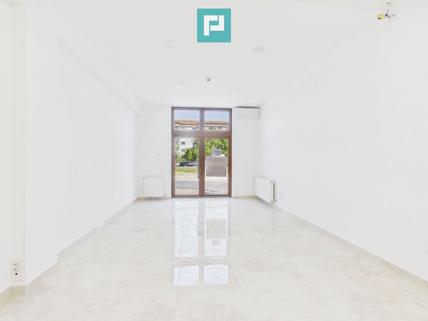 Ioșia: două spații vitrate, unire posibilă - Poză 4