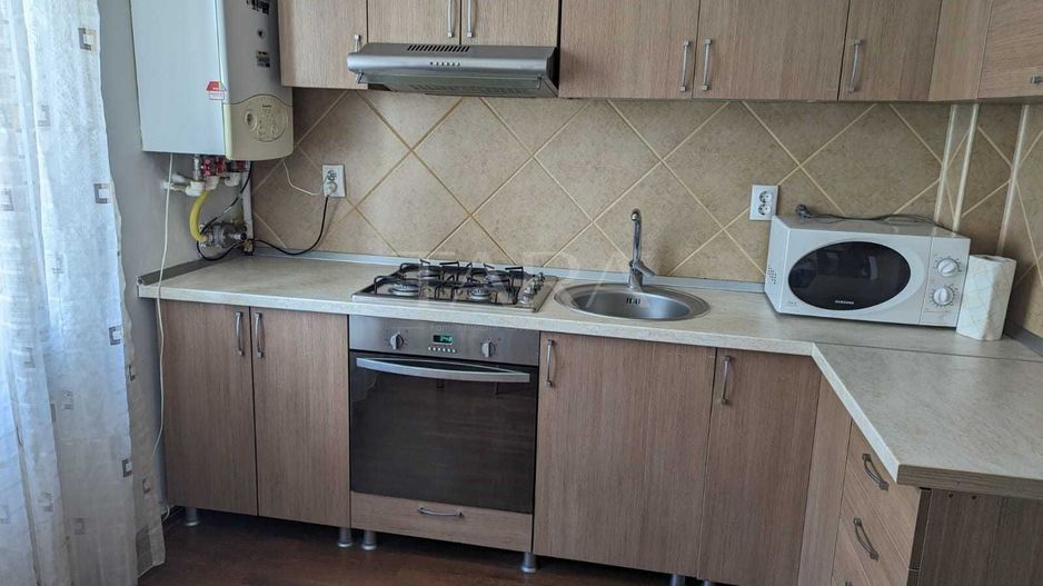 Apartament cu o cameră decomandat în zona Regal. - Poză 5