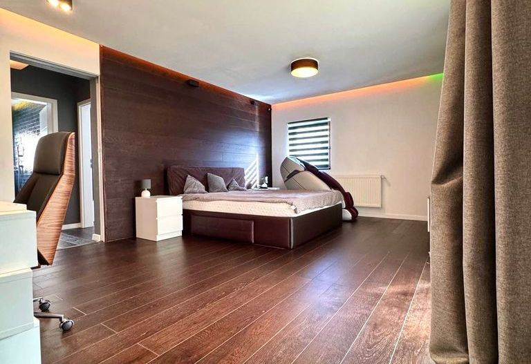 BRASADAS vinde ap 3 cam modern 106mp. mobilat, utilat, garaj. - Poză 12