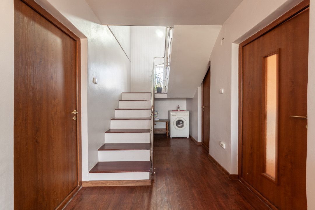 Casa cu teren generos si gradina spectaculoasa – Comuna Cuca, Argeș! - Poză 14