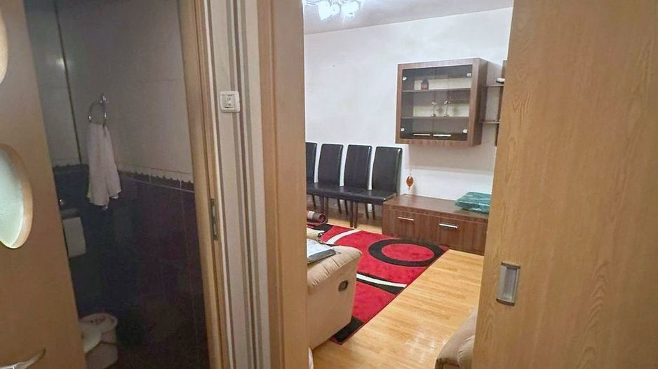 4 camere confort 1, centrală proprie, 2 băi, Titan - Poză 1