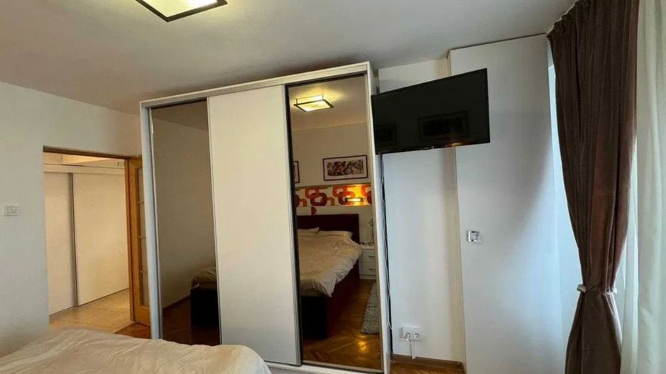 AP. 2 CAMERE URANUS, DOG-FRIENDLY, MOBILAT/UTILAT MODERN, CURAT - Poză 4