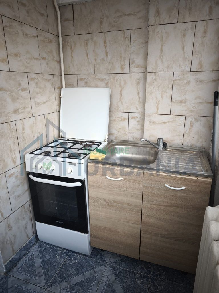 Apartament cu două camere decomandat, Nicolina 2, prima stație, planul - Poză 4