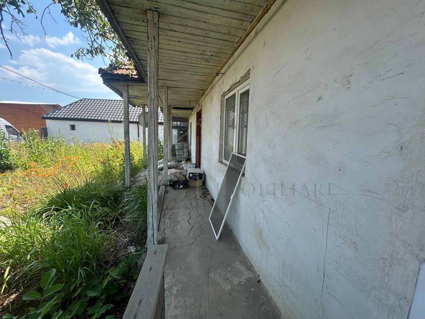 Casă de vânzare în centrul Oituzului, DN11 - Poză 10