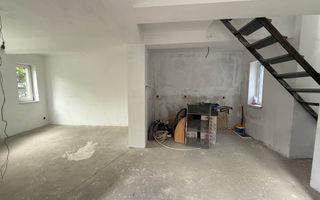 Casa rexeptionata in 2025 singura in curte - Poză 7