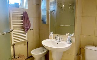 Vând apartament 3 camere | Zonă centrală - Poză 7