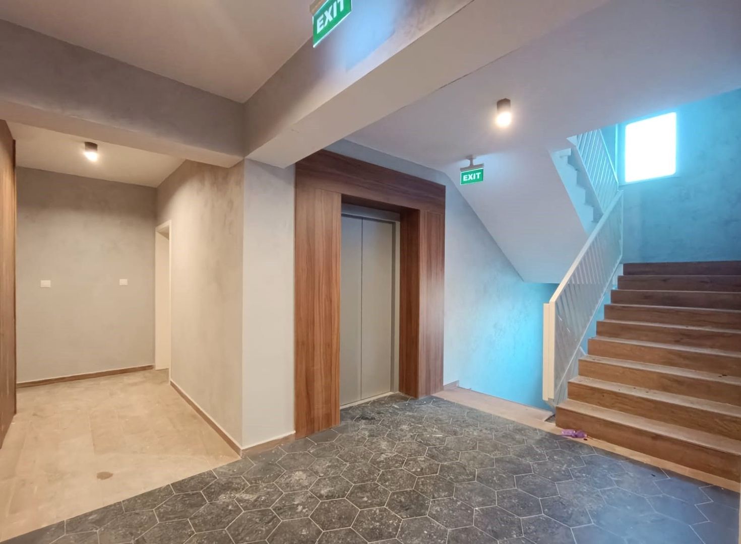 Oferim spre vanzare apartament 2 camere modern cu pereti retractabili - Poză 16