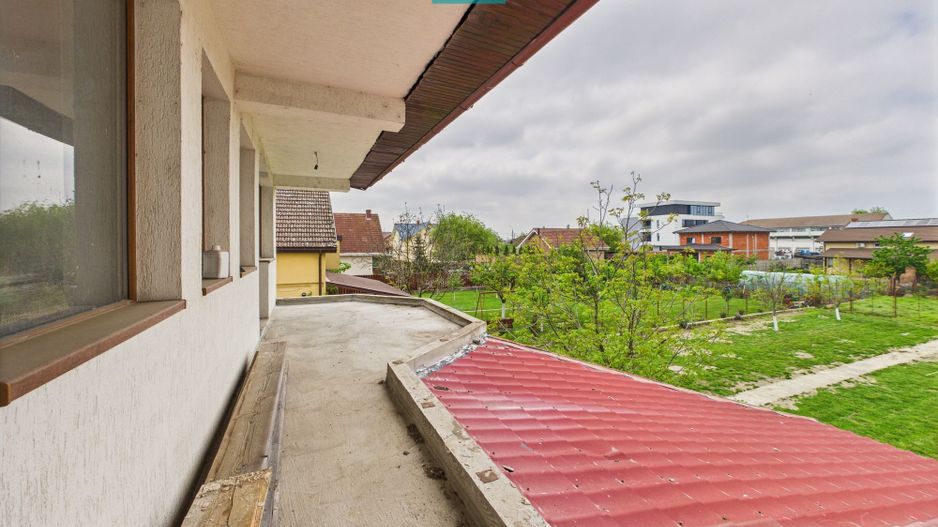 Vilă cu 8 camere în Săcălaz, Central - Poză 17
