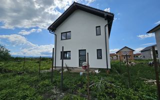 Casa Individuala Moderna cu 265 mp de curte, Sura Mica - Poză 4