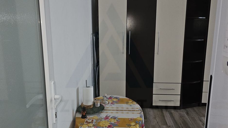 Apartament 3 camere 54 mp utili balcon si parcare privata Selimbar - Poză 8