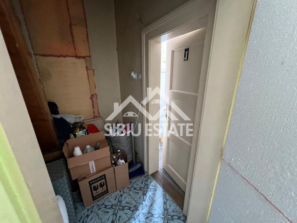 De vânzare: Proprietate cu 2 unități locative ,Zona Lupeni, Sibiu - Poză 11