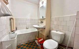 De vanzare apartament cu 2 camere, zona Capat 1. - Poză 9