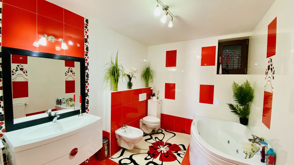 Casa moderna, individuala cu Garaj - Sura Mare - Poză 24