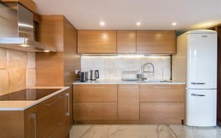 ?** Apartament superb pe doua niveluri Ultrafinisat Semicentral ** - Poză 9