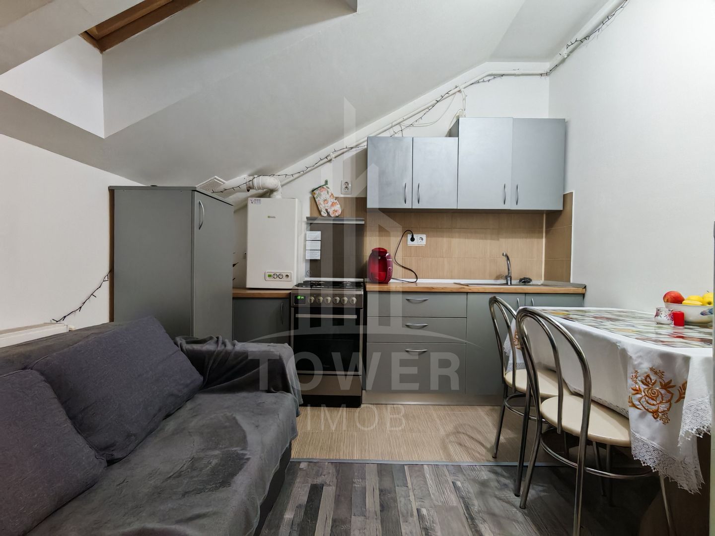 Tower Imob propune spre vânzare un apartament cu o cameră in Turnisor. - Poză 1