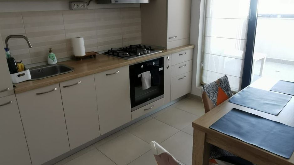 InInchiriere apartament 3 camere - Poză 5