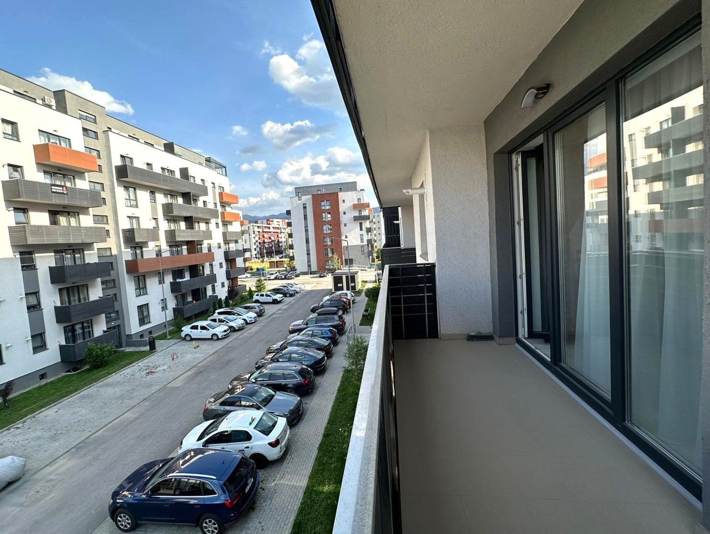 Vanzare apartament nou mobilat cu parcare si boxa Avantgarden 3 - Poză 2