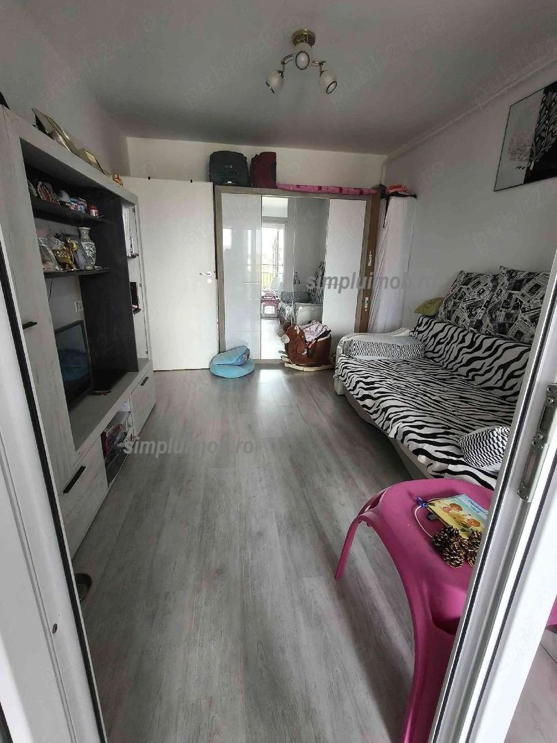 2 Camere Titan + Loc de parcare - Poză 1