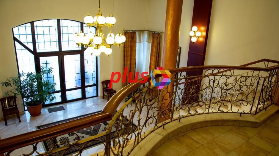 Conac cu piscina - 1810 mp - Poză 4