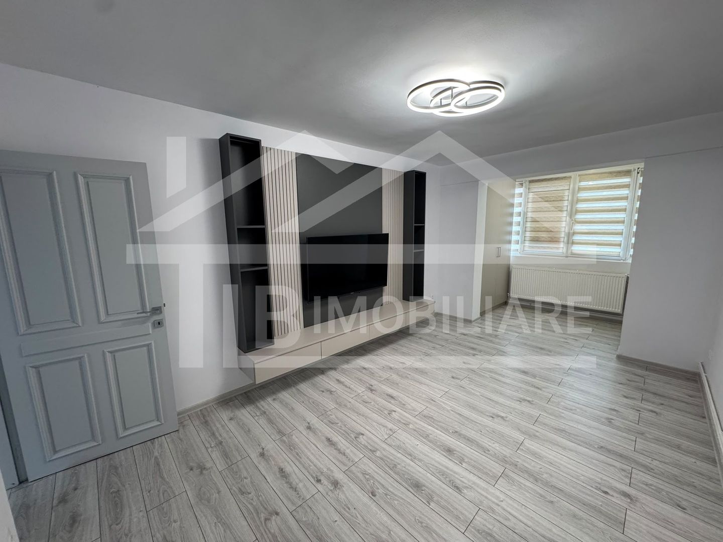 Apartament cu 2 camere, 50 mp, decomandat, Zona Fortuna - Poză 1