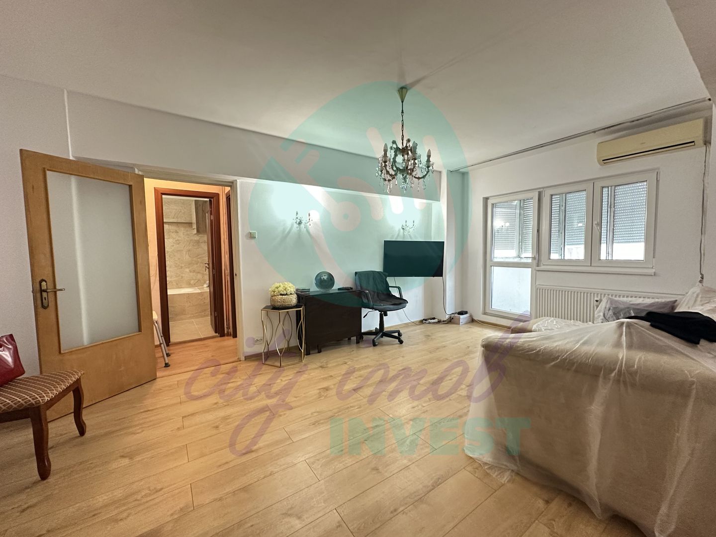 3 camere lanaga METROU si Parc - Poză 1