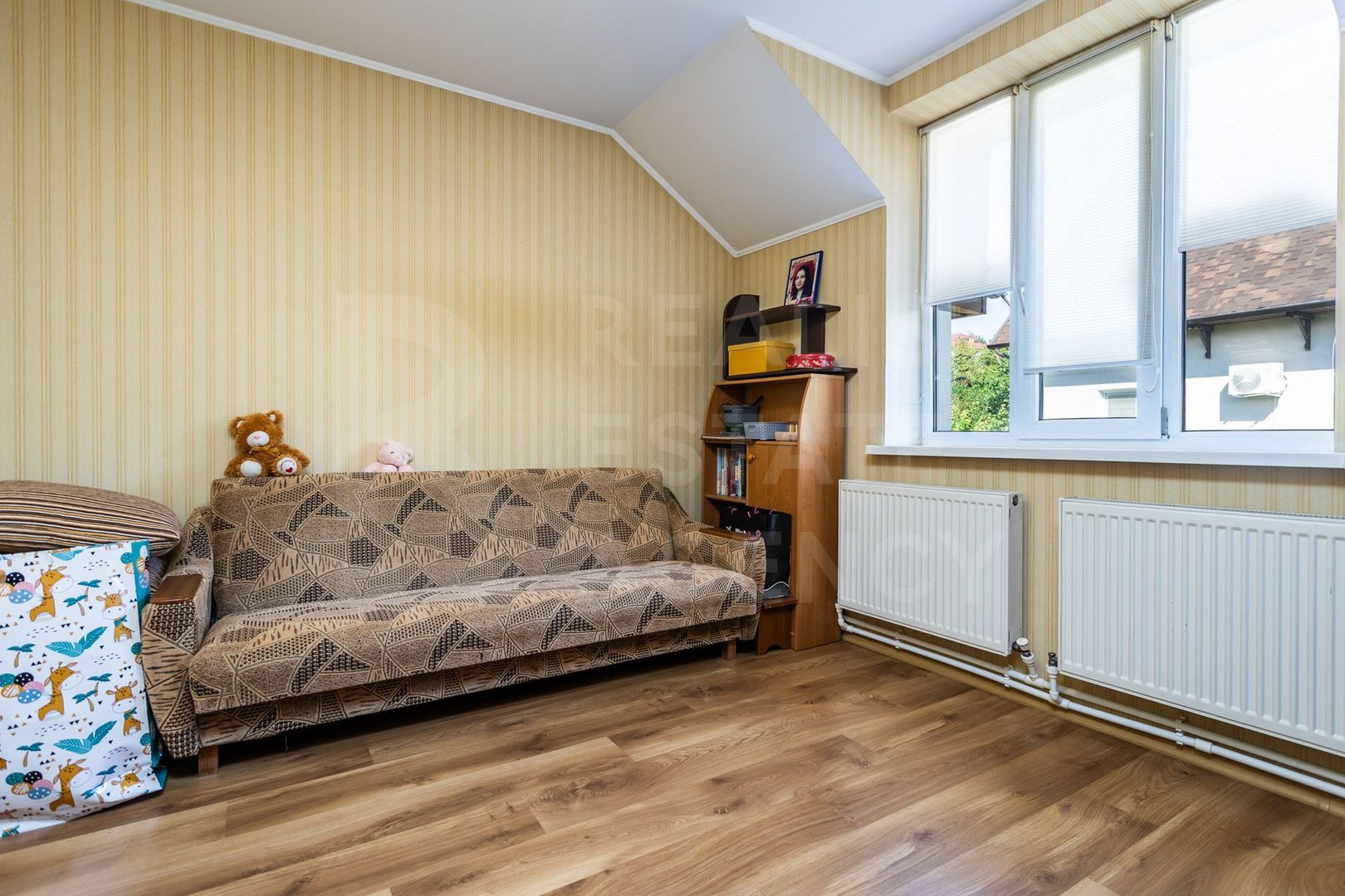 Vânzare, casă, 5 camere, str. Gura Văii, sect. Riscani - Poză 20