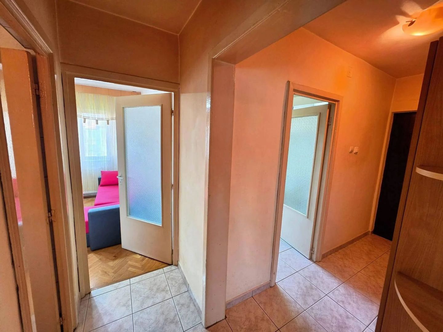 Vand apartament cu 2 camere decomandat in Calea Lipovei - Poză 9