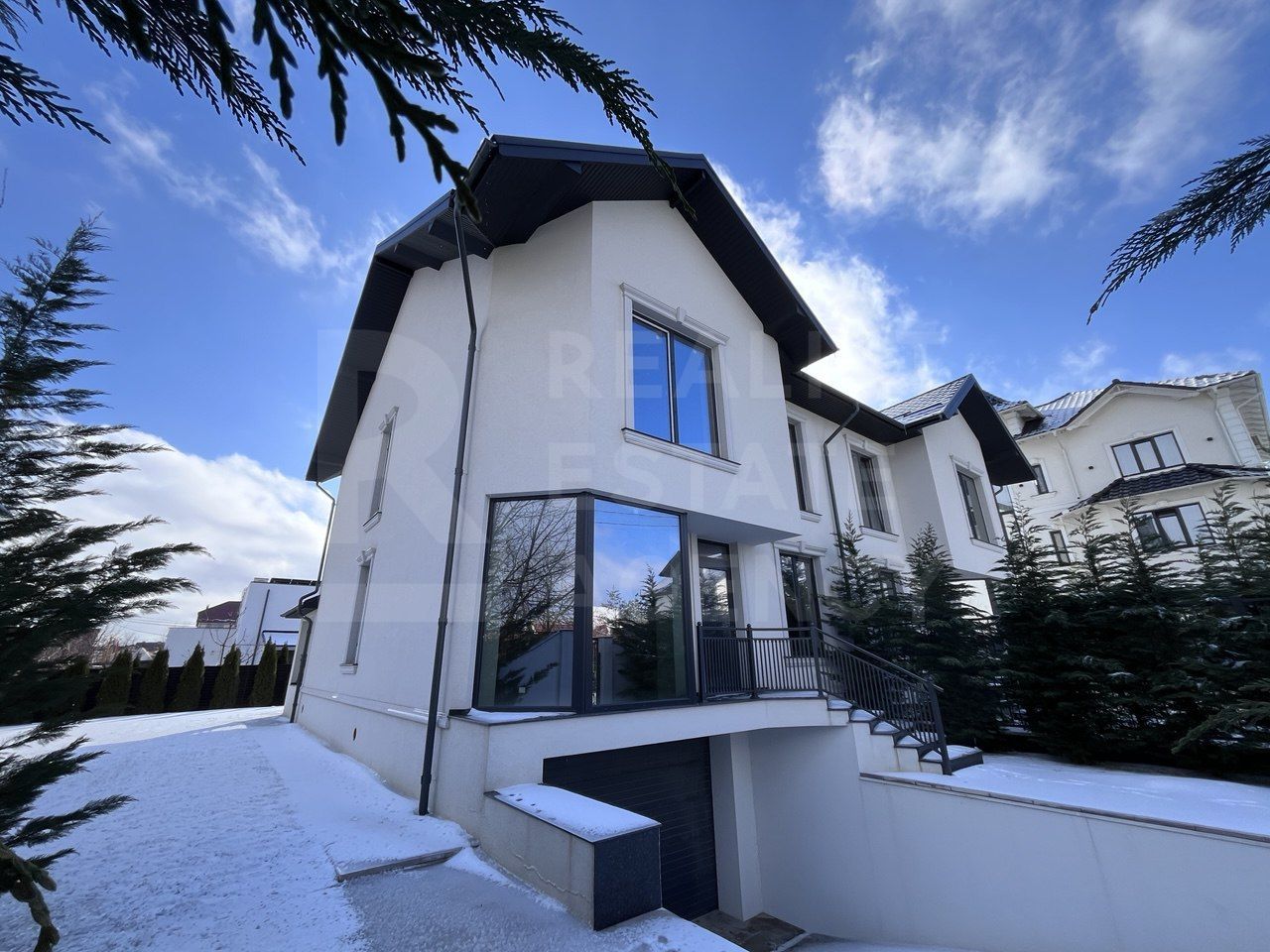 Vânzare, Duplex, 2 nivele, 4 camere, strada Aron Pumnul,Cricova - Poză 3