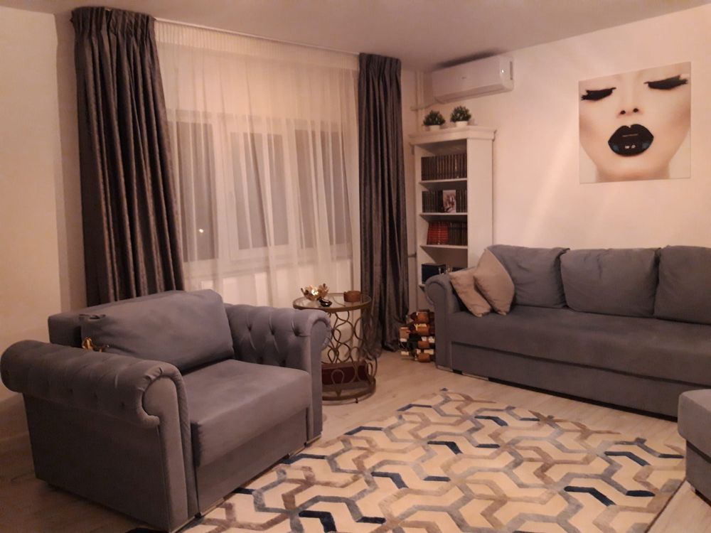 Vand apartament zona Razoare (mobilat, utilat premium) - Poză 1