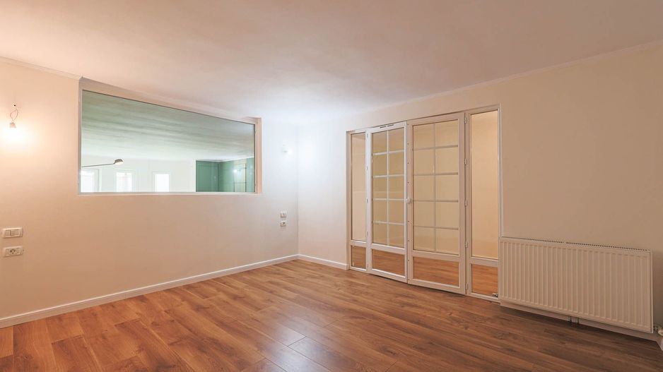 Apartament 95 mp pe Iuliu Maniu la casă, curte proprie inchisa - Poză 5