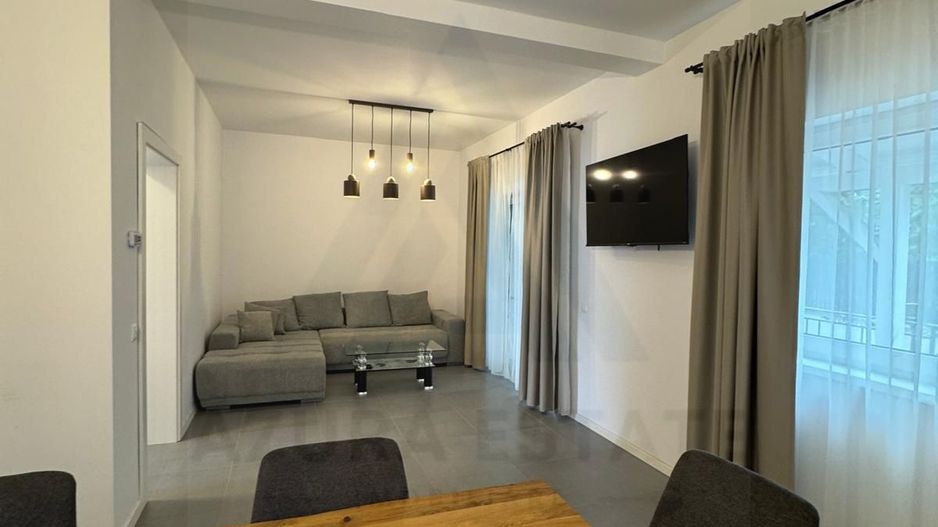 Casa individuala 114 utili 4 camere 2 bai si curte 215 mp in Selimbar - Poză 3