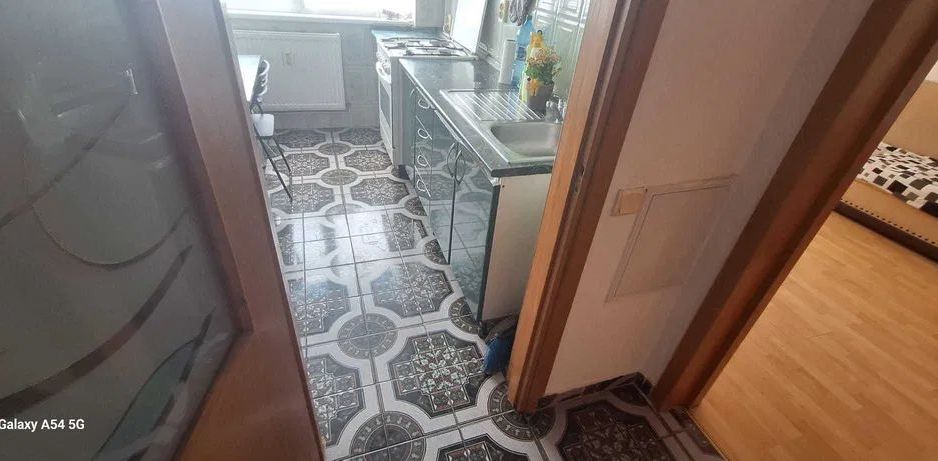 APARTAMENT LUMINOS SI SPATIOS METROU IANCULUI COMISION 0 - Poză 5