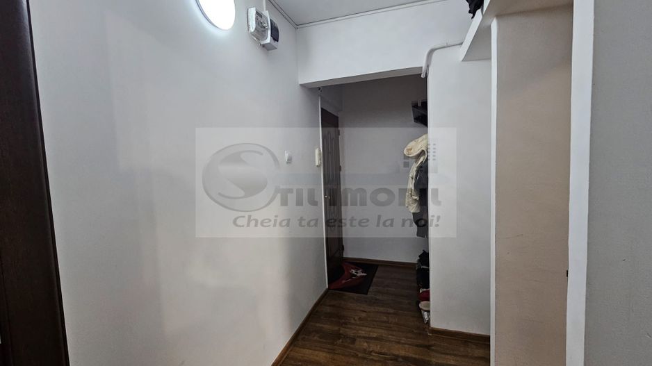 Apartament 2 camere renovat, 90.000 euro - Poză 2