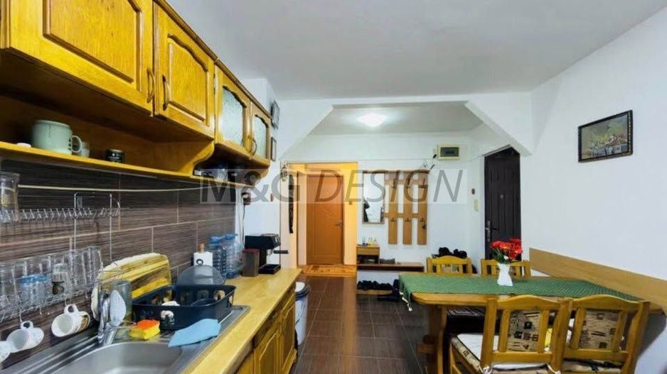 Ap. 4 camere Bucovina etaj 2 centrala proprie - Poză 2