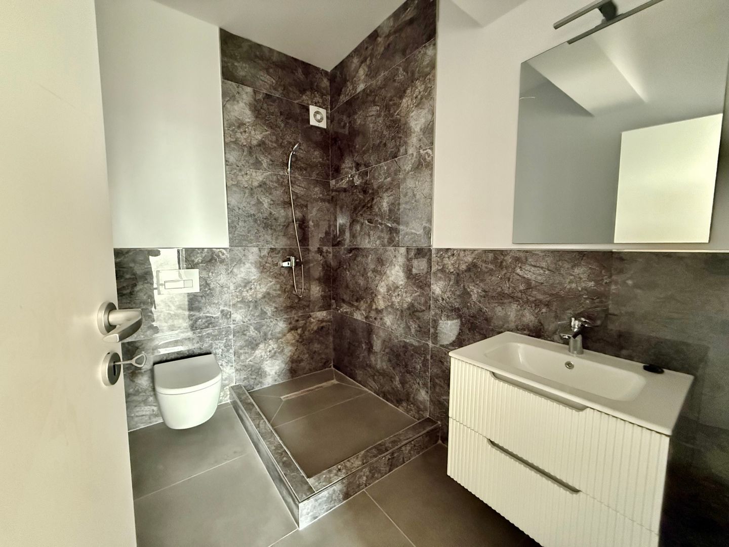OPORTUNITATE | 3 CAMERE | DECOMANDAT | LOC DE PARCARE | 2025 - Poză 12